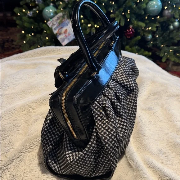 VALENTINO GARAVANI Black and White Women's Handbag - Picture 8 of 12